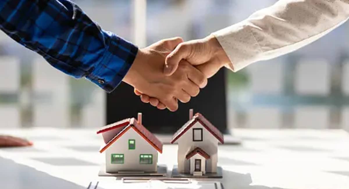 Real Estate Agent to Sell a Home